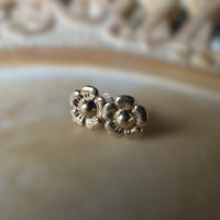 14k Gold Daisy Flower Stud Earrings