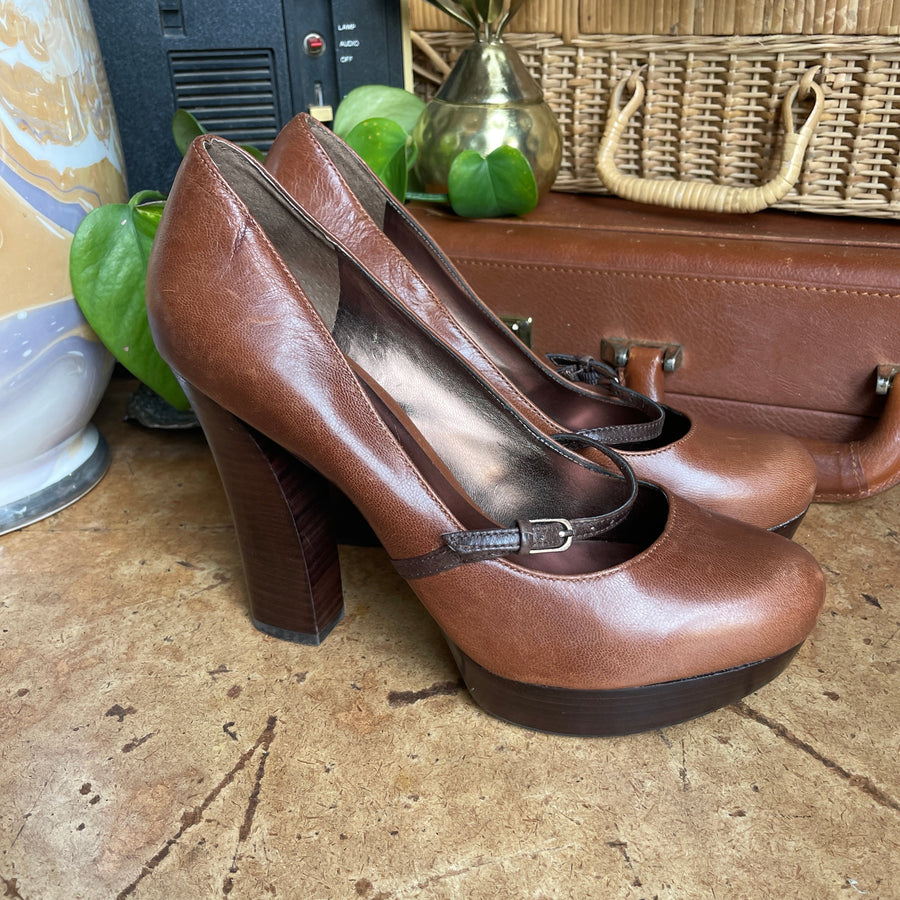 90s Brown Leather “Guess” Platform Heels