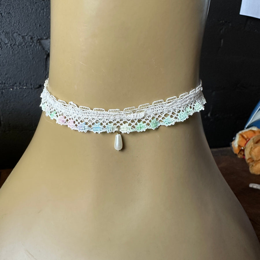 vintage lace choker rainbow & pearl